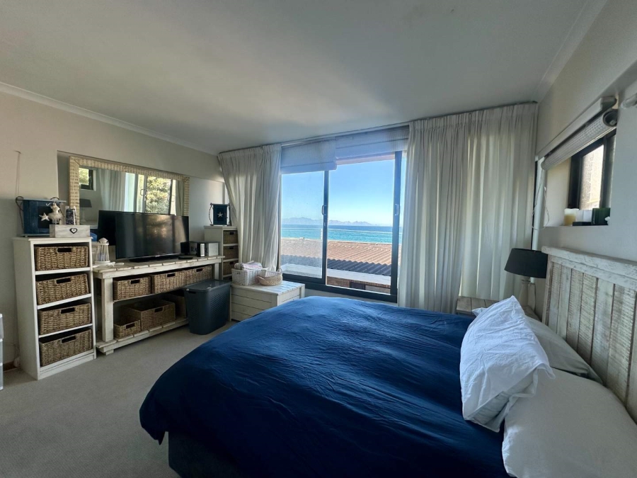 2 Bedroom Property for Sale in St James Western Cape